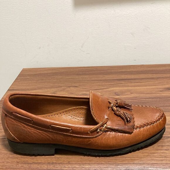 Allen Edmonds Nashua Classic Tassel Mens Leather Loafer in Cognac. Size 10D. main image 9